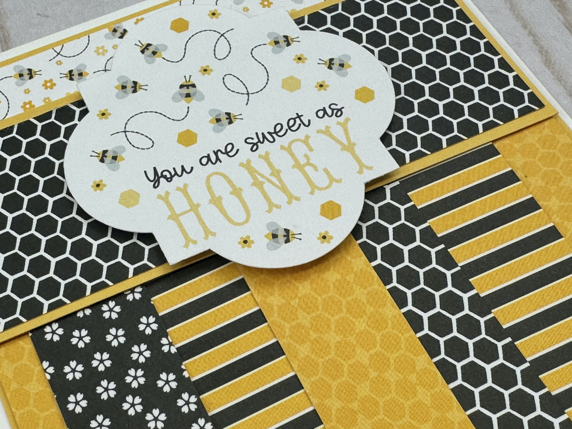 Echo Park Happy As Can Bee Card Kit